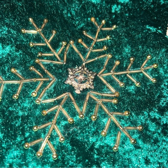 Christmas Tree Skirt Velvet Green and Red with Gold Beaded Snowflakes 40” - Picture 3 of 7